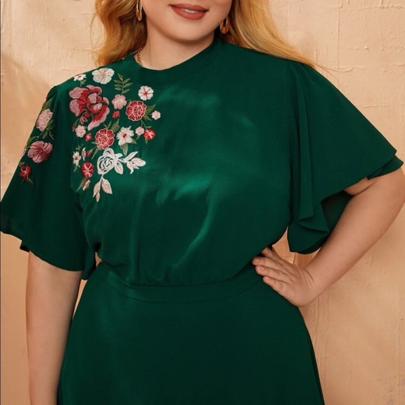 Black plus size ruffle sleeves embroidered belted dress - Picture 6 of 15